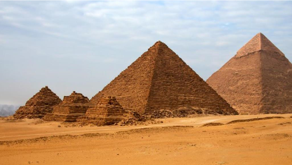 كم عدد الزائرين لمصر صيفا وشتاء