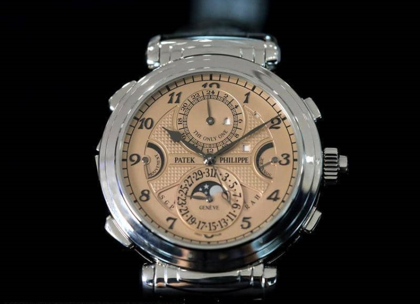 من  هو اول شعب استخدم ساعة اليد