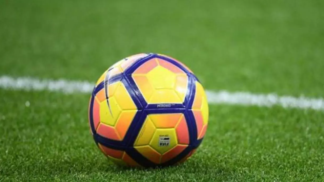 اين ومتى نشأت كرة القدم بشكلها الحالي