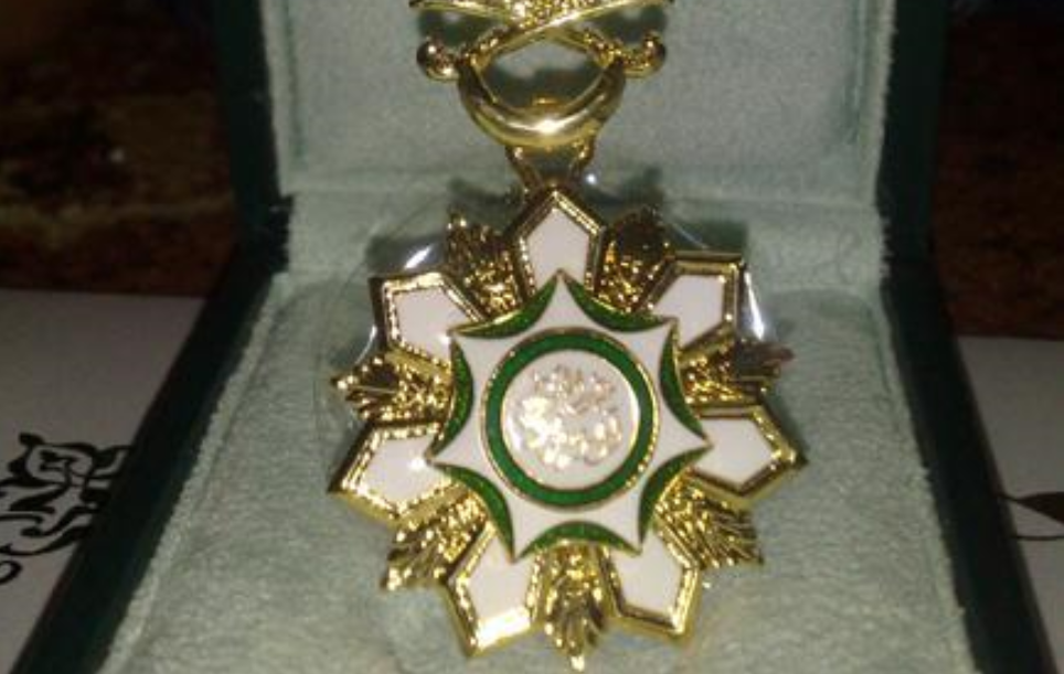 ما هي مميزات وسام الملك عبد العزيز من الدرجة الثالثة ولمن يمنح