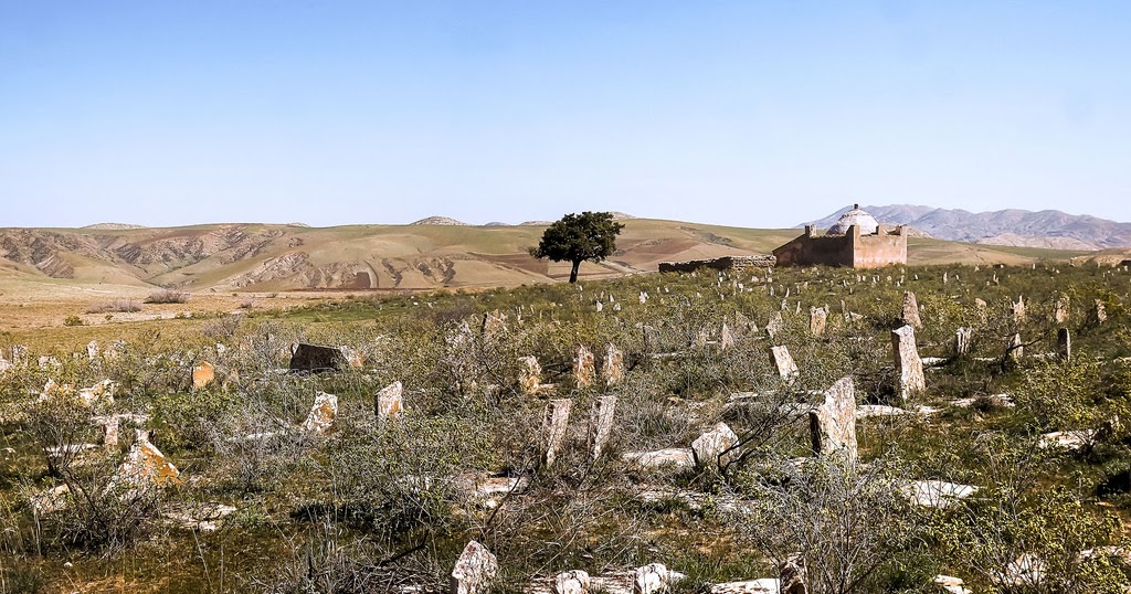 ابيض من الثلج واسود من الليل لغز