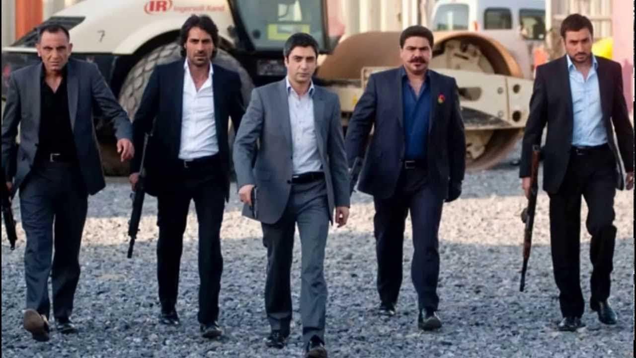 هو اليد اليمنى لمراد في وادي الذئاب من ٦ حروف