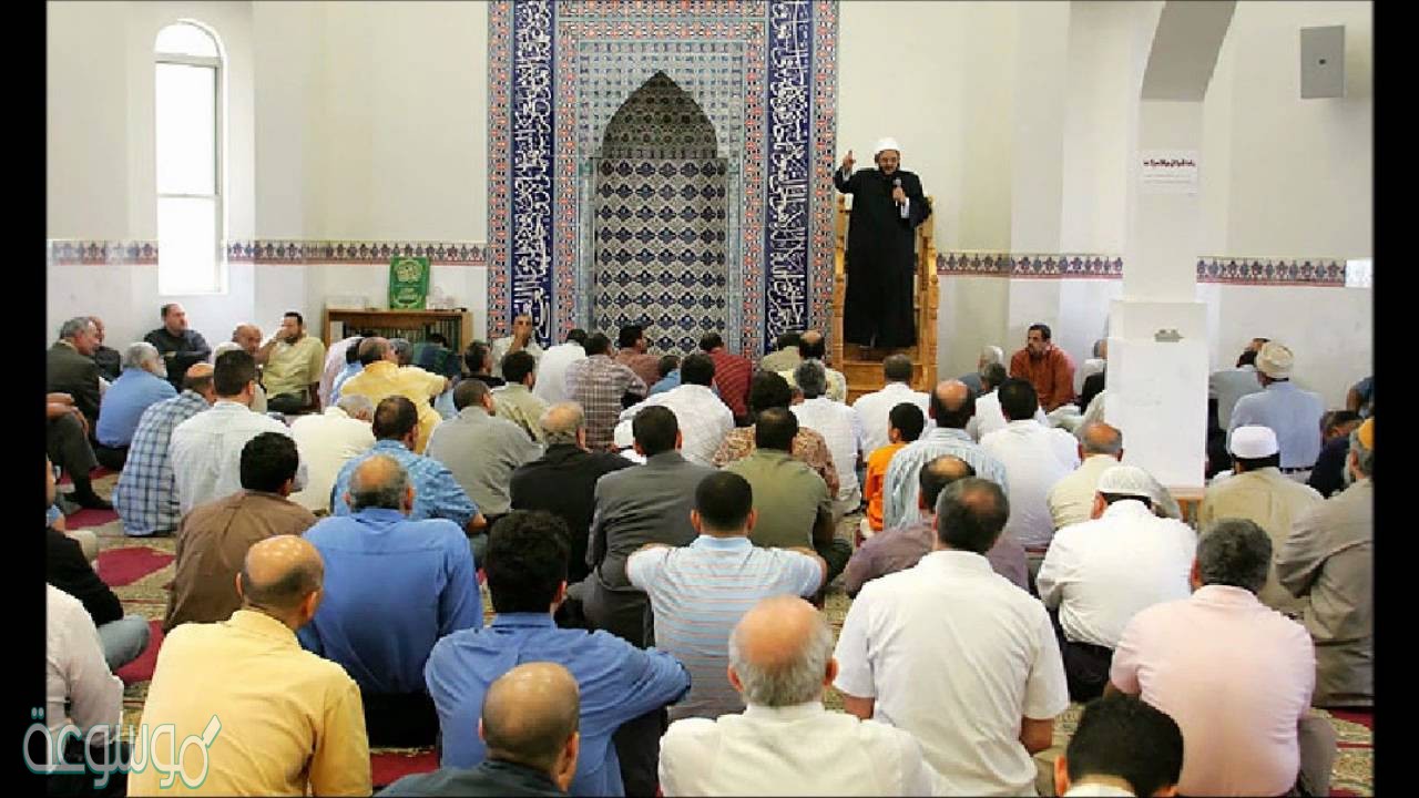 ما حكم الانصات لخطبة الجمعة