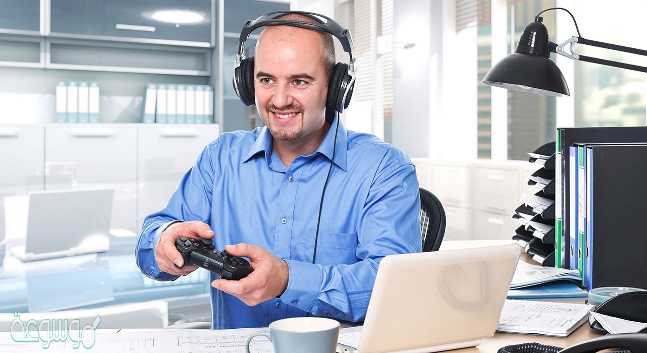 تصفح كتاب او مجلة او عبر الشبكة العنكبوتية