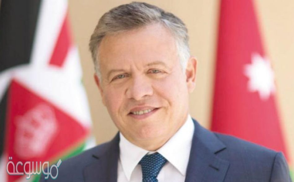 من هو الملك المعزز