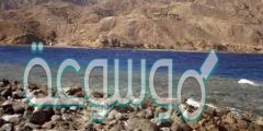 سلسلة جبال موازية للبحر الأحمر هي جبال ؟