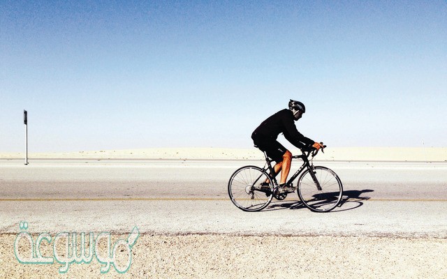 يقود رائد دراجته مسافة ٢٠ كلم كل يومين هل تتناسب المسافة التي يقطعها رائد مع عدد الأيام ؟