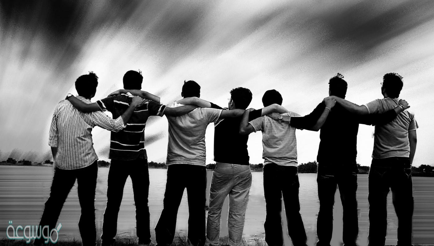 استخرج من الايات ما يدل على أن صاحب السوء