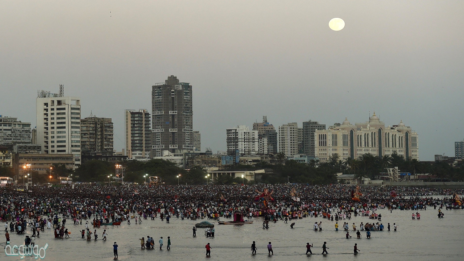 المدن الكبرى تمتاز بكثافة سكانية