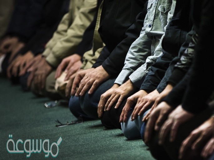 قارن بين صفات المؤمنين في سورة المؤمنون وصفات عباد الرحمن في سورة الفرقان من حيث