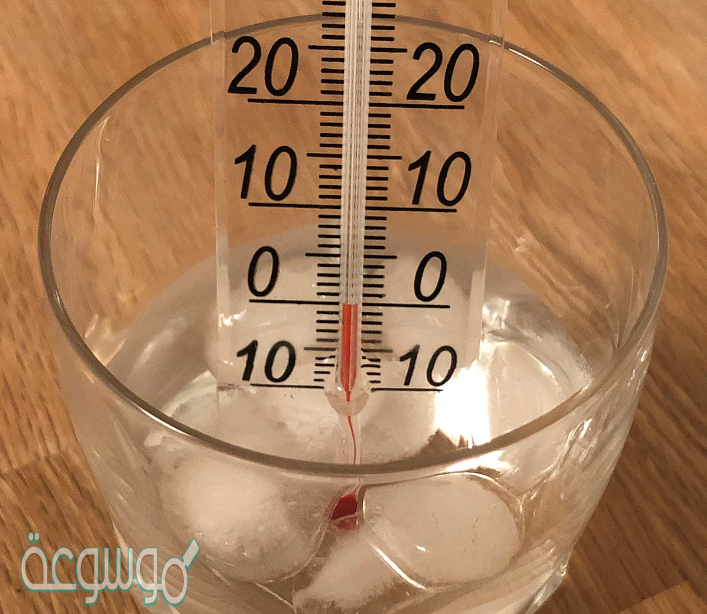 ماذا يحدث عندما يتحول الجليد الى ماء سائل