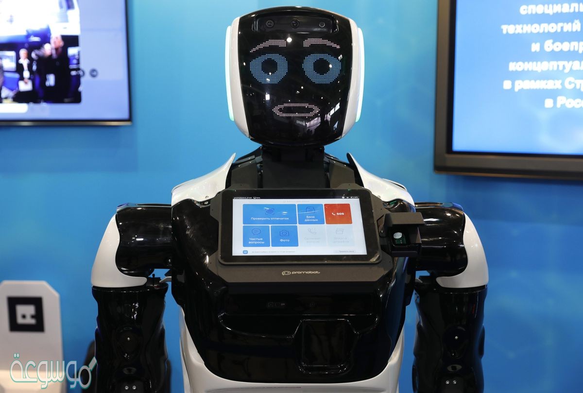 مسابقة يقوم فيها الروبوت بدفع الروبوت الآخر