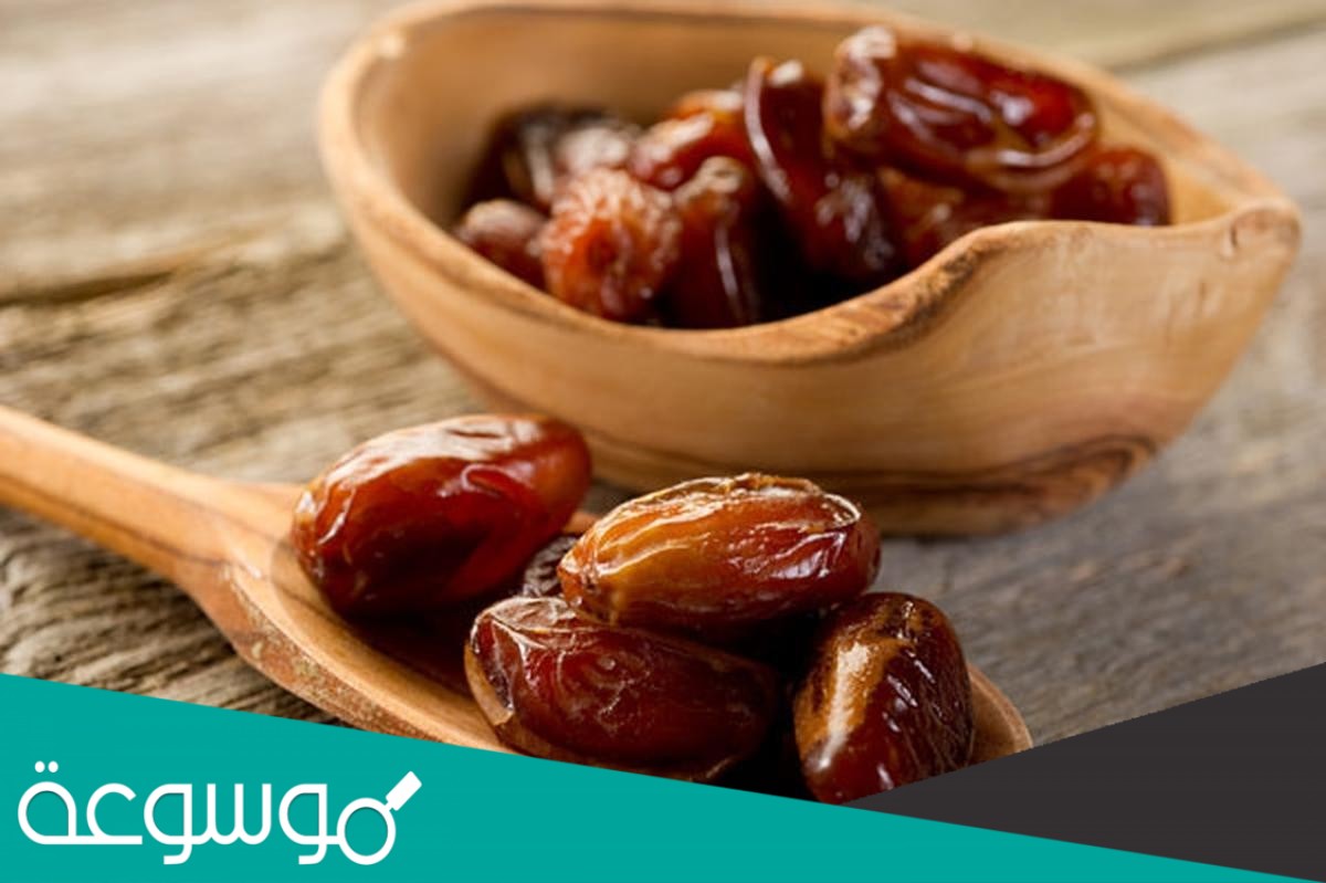 سقطت تمرة عن نخلة، وتسارعت بمقدار 9.8 م/ث2