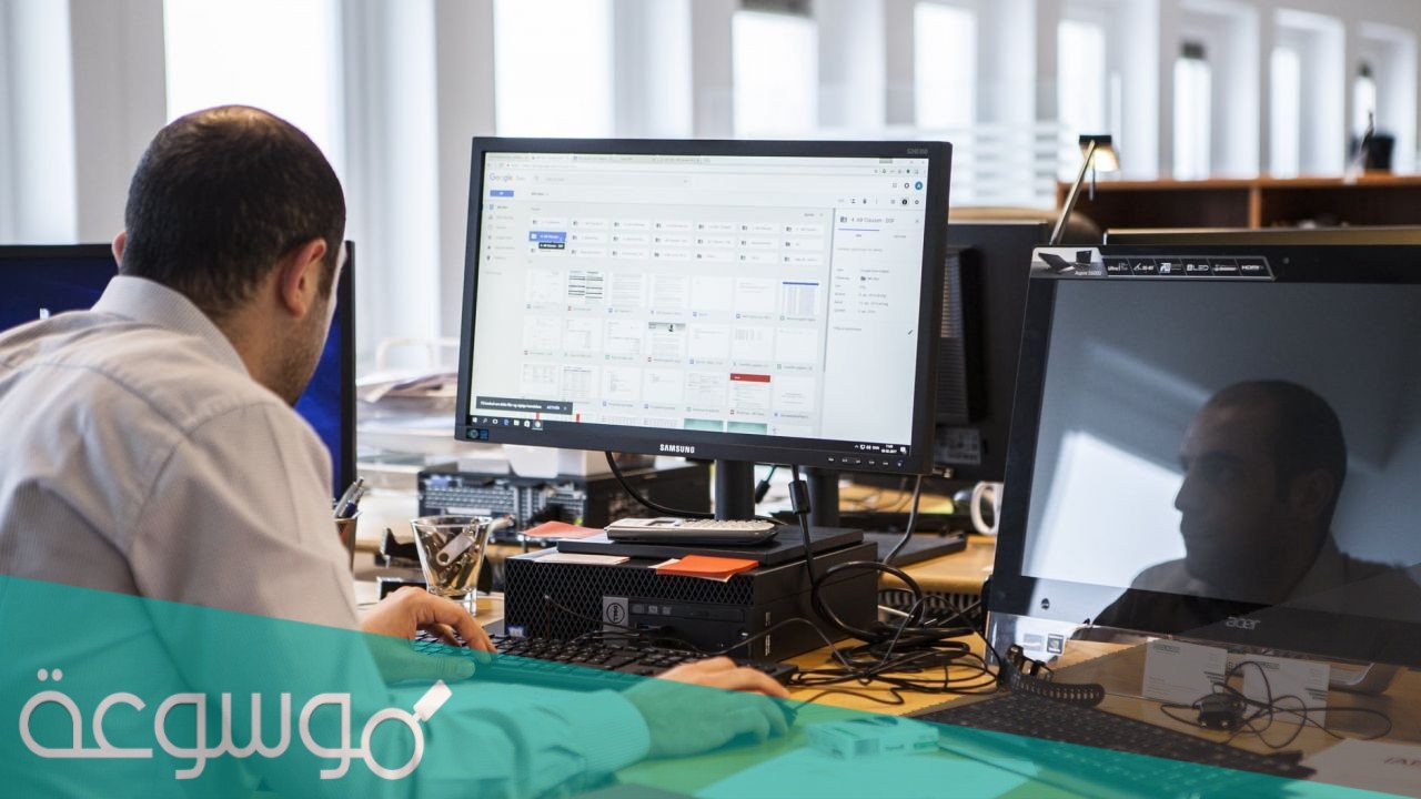 يمكن التنقل داخل النص المكتوب باستخدام