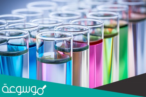 اول من اقترح ان المادة مكونة من ذرات