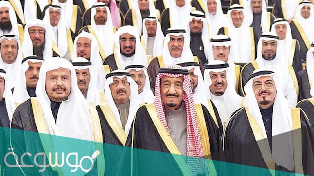 ال سعود من اي قبيلة