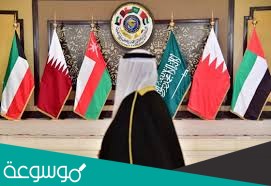 يتكون من وزراء خارجية الدول الأعضاء ويعقد اجتماعاته مرة كل ثلاثة أشهر