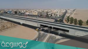 كم تبعد عرعر عن الرياض