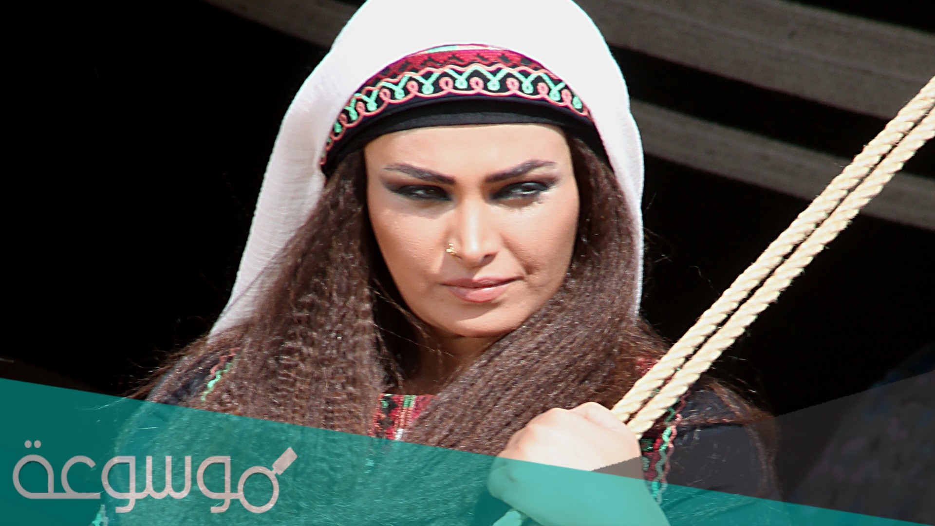 من هو زوج قمر خلف الاول