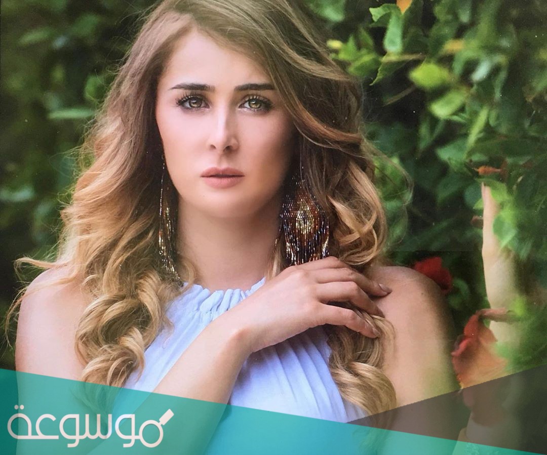 كم عمر الفنانة عائشة بن احمد