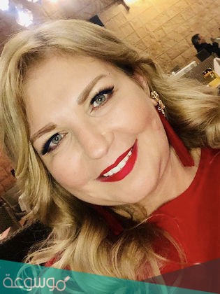 الفنانة عبير منير