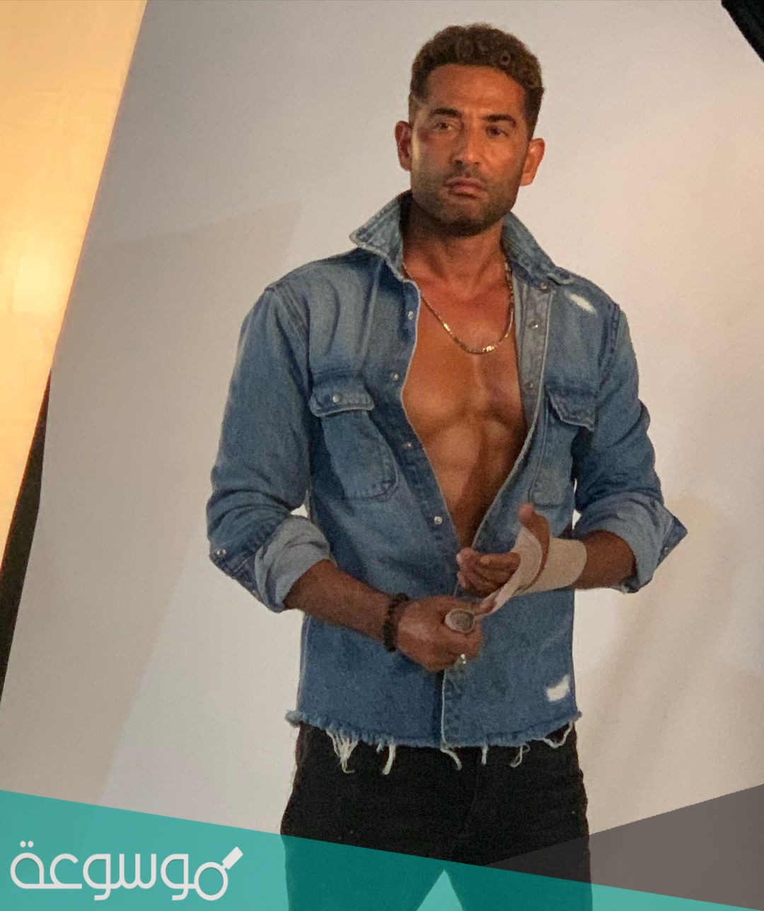 من هي زوجة عمرو سعد الحالية