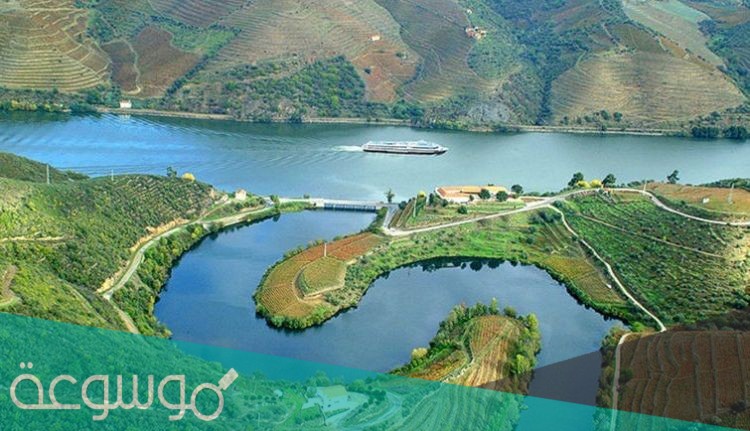 اين يقع نهر الذهب