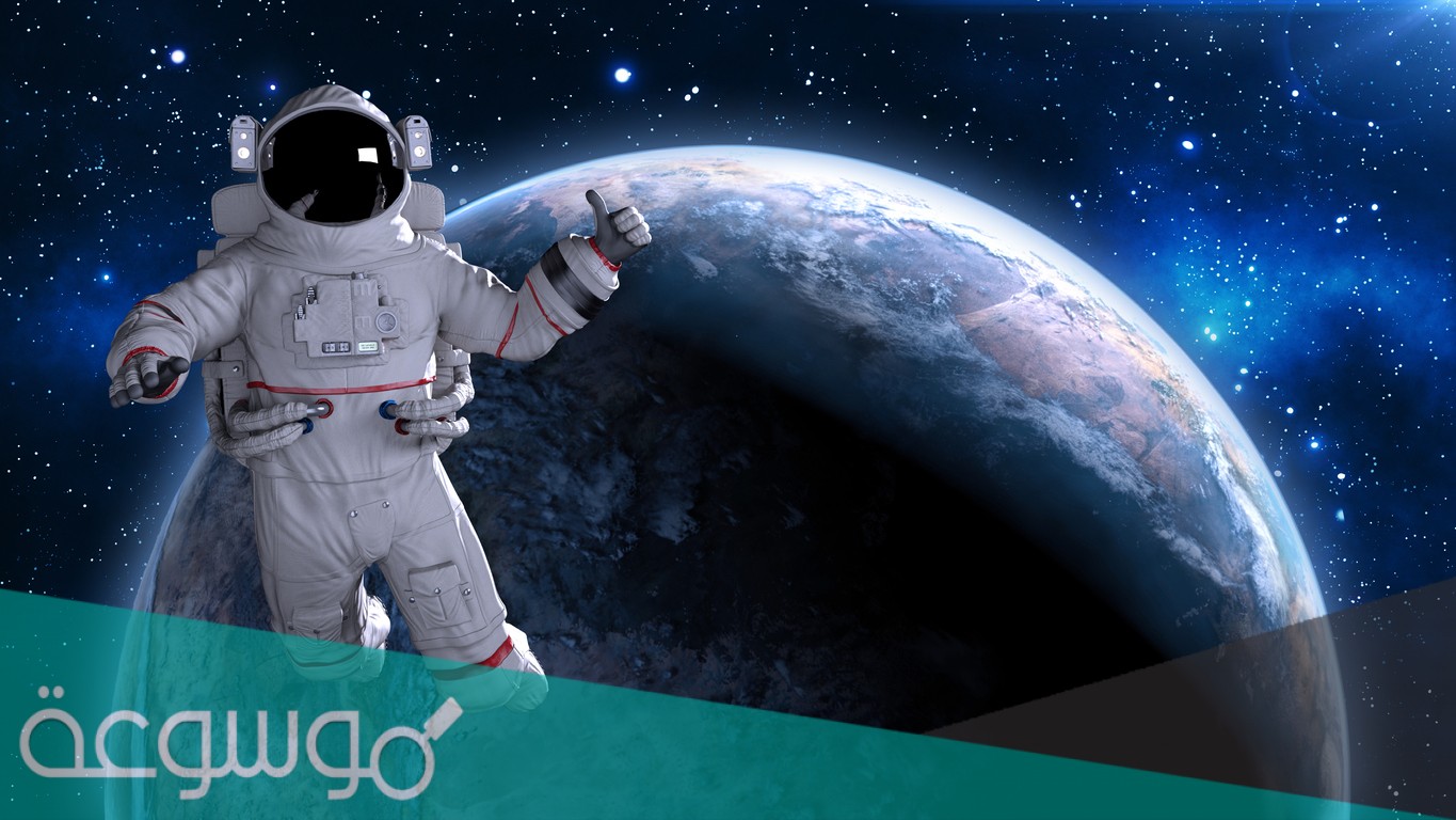 رواد الفضاء كيف يصلون والكعبه بالارض