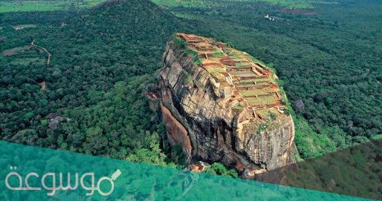 اين تقع قمه ادم