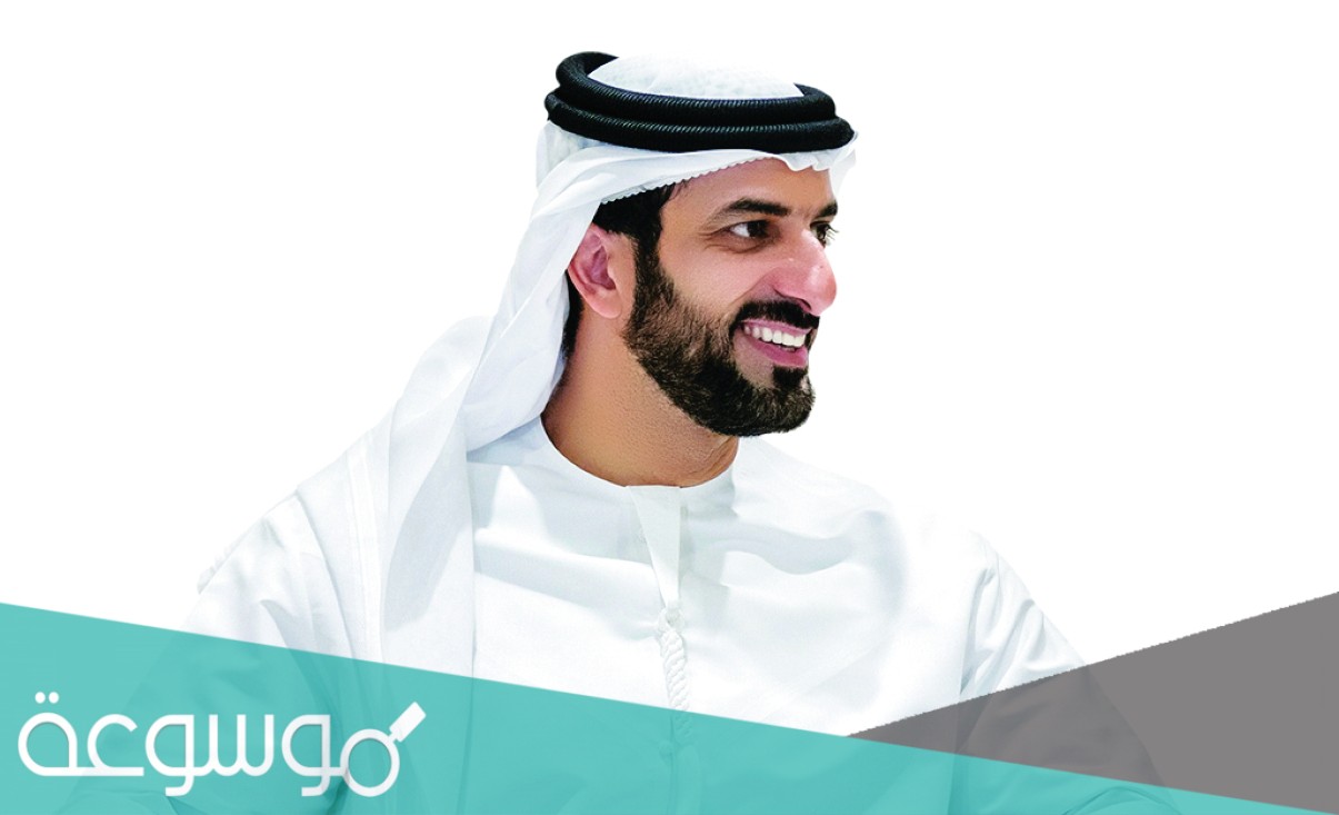 من هو سلطان بن احمد القاسمي السيرة الذاتية