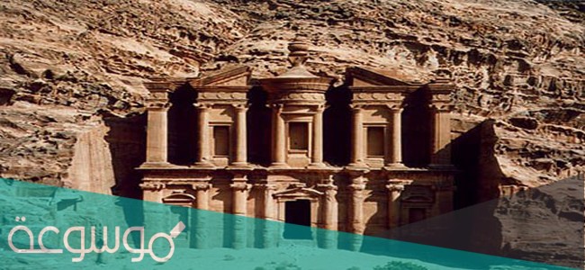 من هو النبي الذي كان قومه ينحتون من الجبال بيوتا ؟