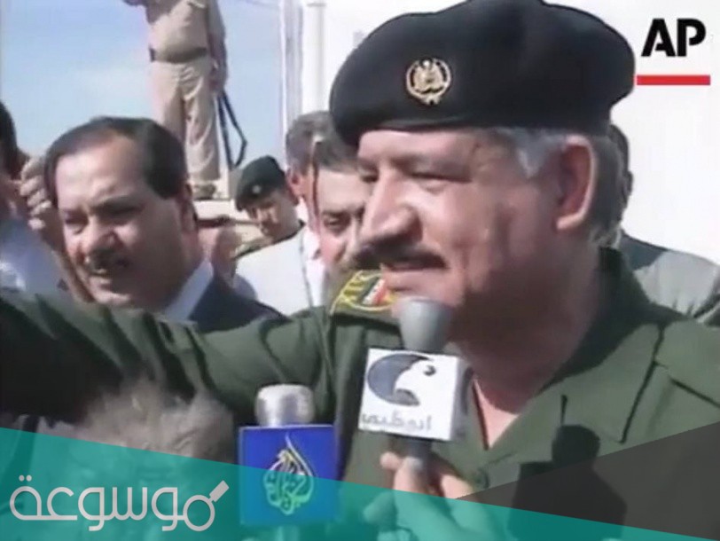 من هو لطيف نصيف جاسم السيرة الذاتية