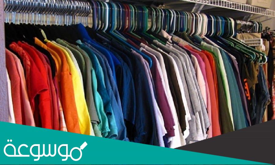 تفسير الملابس في المنام للعزباء في مختلف الحالات