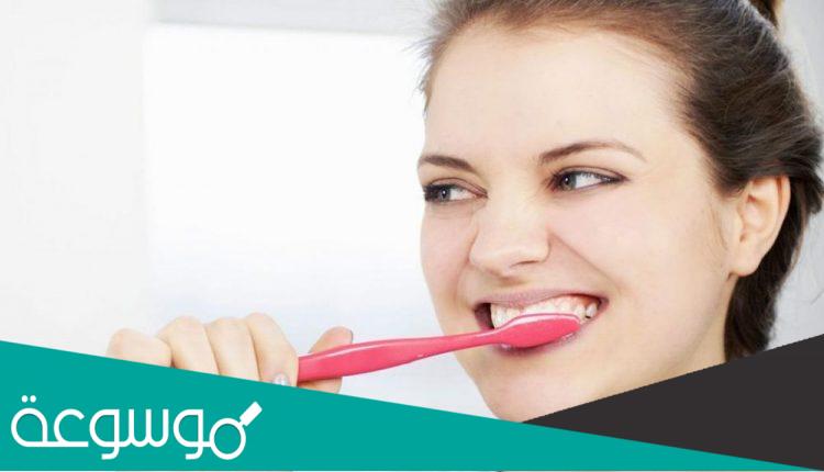 علامات تشير إلى خطر فرشاة الأسنان