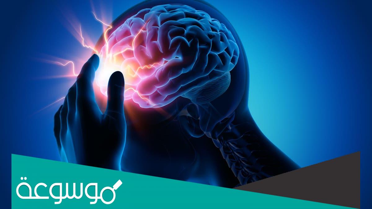 كيفية إخراج الماء من رأس إنسان بالأعشاب ؟ علاج ماء الرأس بالطب الشعبي