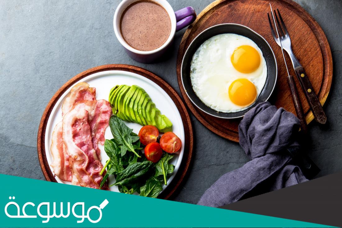 الفرق بين الكيتو واللو كارب