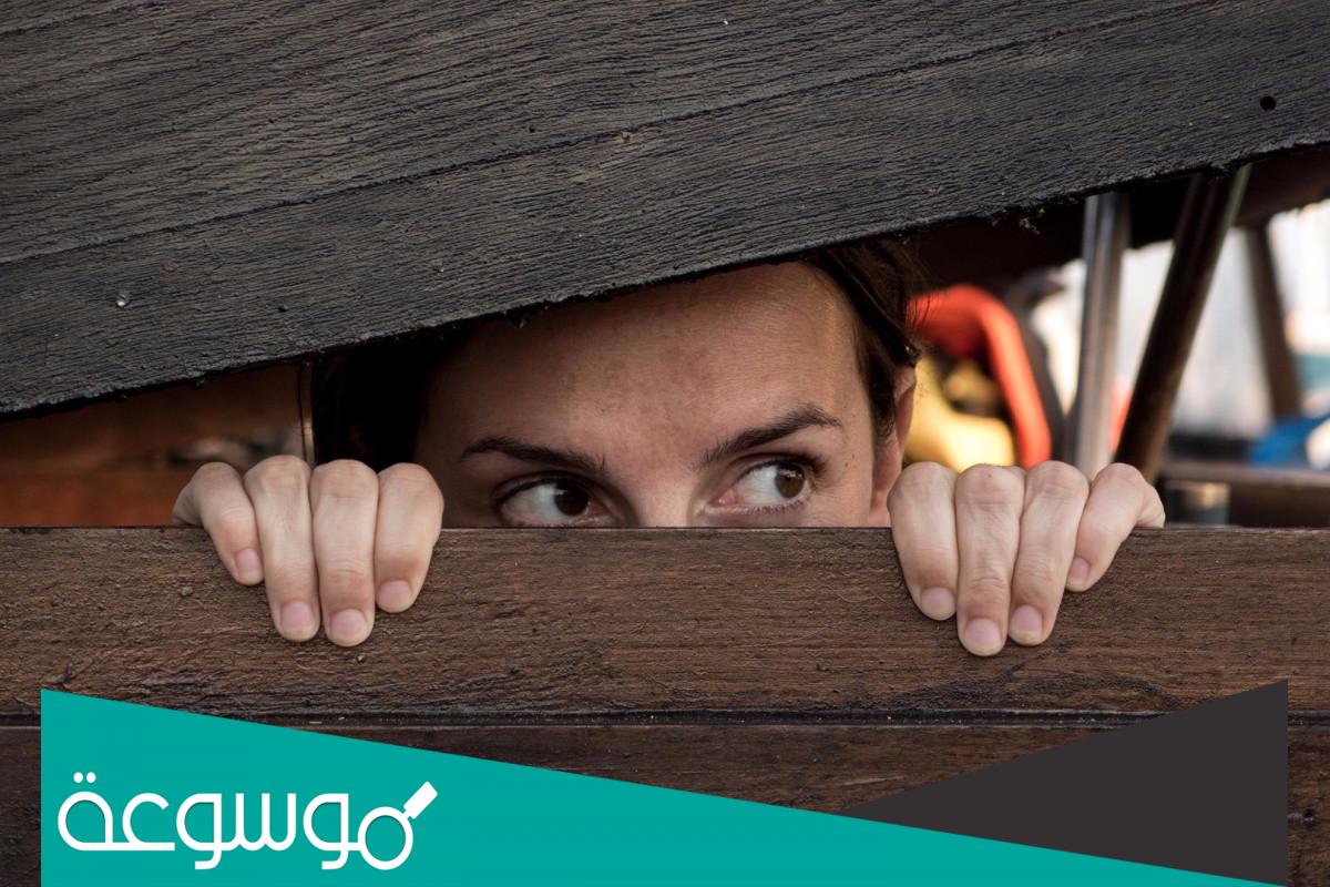 تفسير رؤية حلم الاختباء والهروب في المنام لابن شاهين والنابلسي