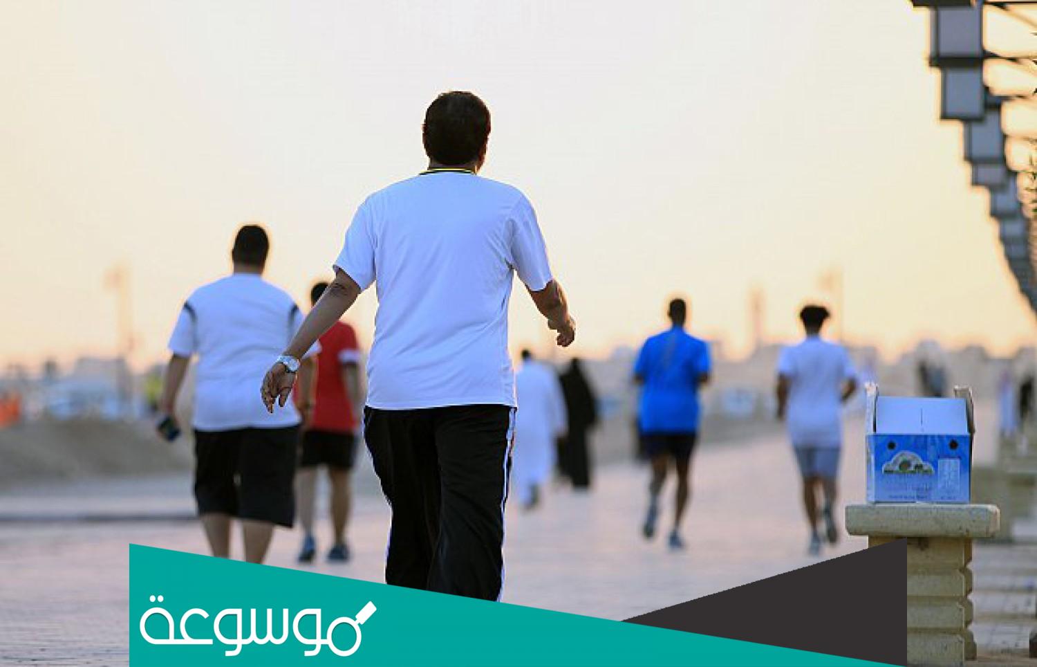تفسير رؤية المشي في المنام للعزباء حسب تفسير ابن سيرين