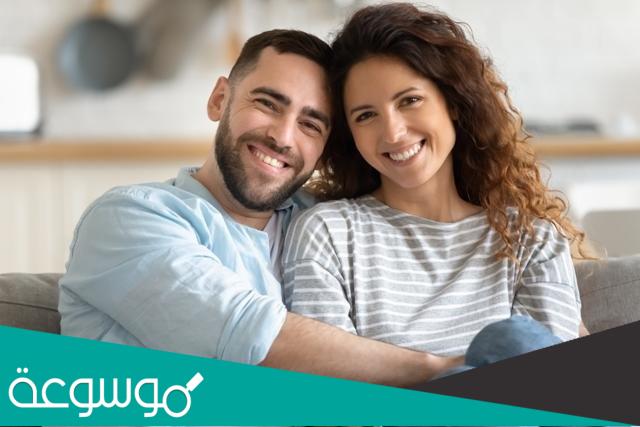 علامات تدل على حب الزوج لزوجته