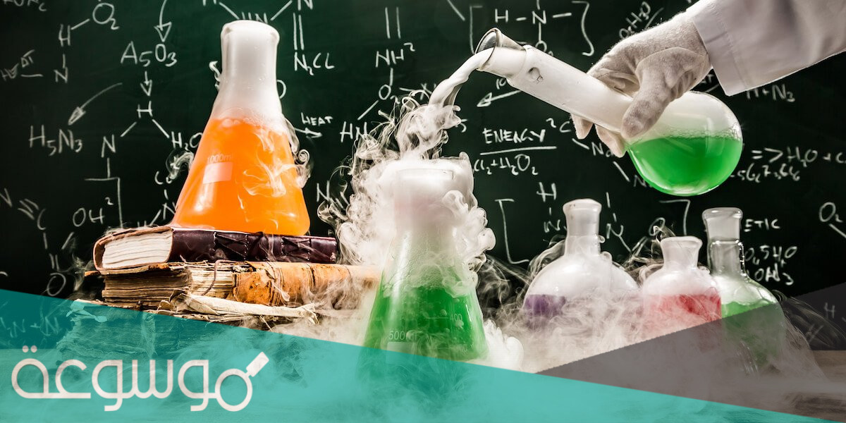 فرع العلوم الذي يدرس العلم الطبيعي هو ( العلوم الطبيعية والعلوم الإنسانية والفرق بينهما)