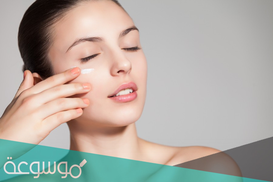 فوائد ماء الورد للهالات السوداء