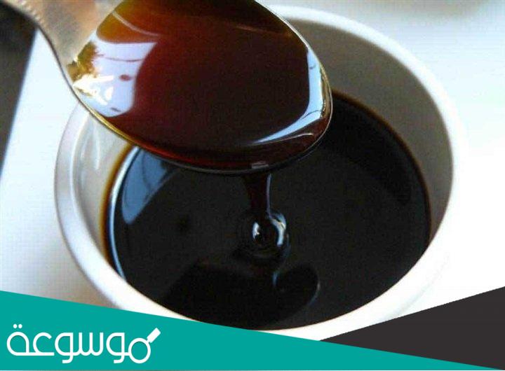 فوائد وضع العسل الاسود على الشعر