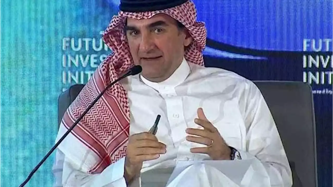 من هو ياسر الرميان السيرة الذاتية