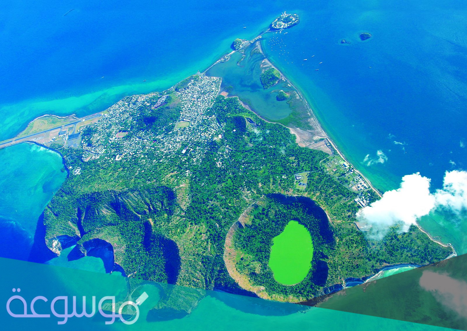 ما الدولة العربية الجزرية المحاذية للسواحل الشرقية لقارة افريقيا