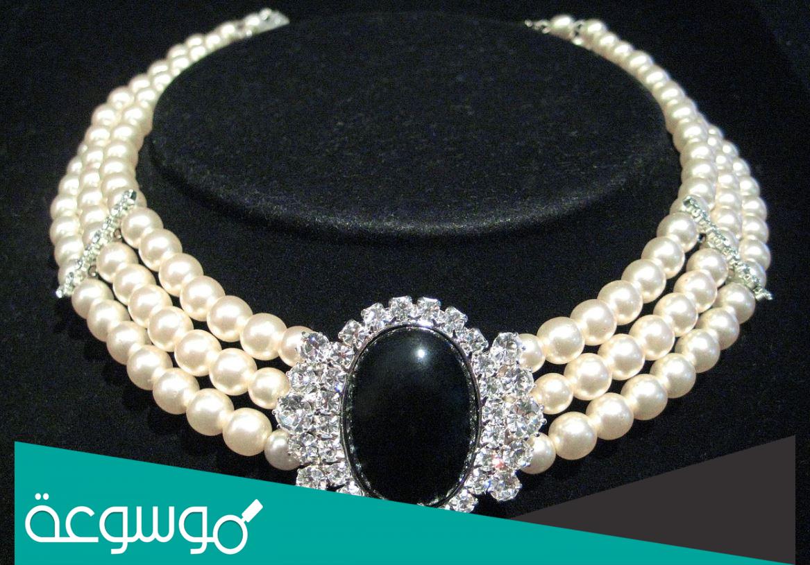 تفسير القلادة في المنام لمختلف الحالات