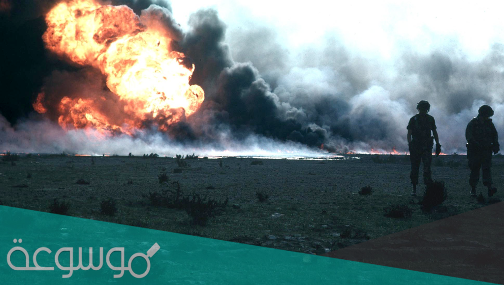 كم عدد أعضاء فريق الإطفاء الكويتي لمكافحة الآبار النفطية؟