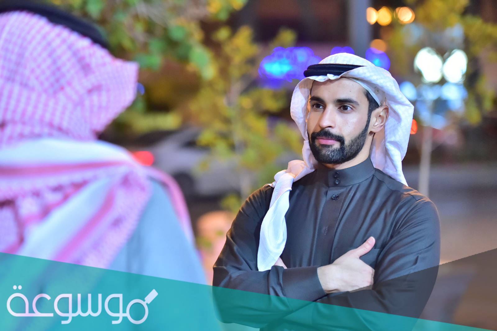 من هو مؤلف كتاب عظماء بلا مدارس