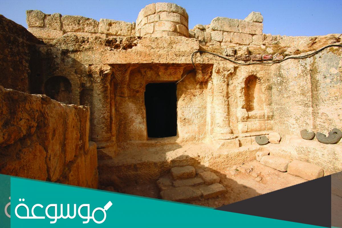 كم سنه ناموا اهل الكهف