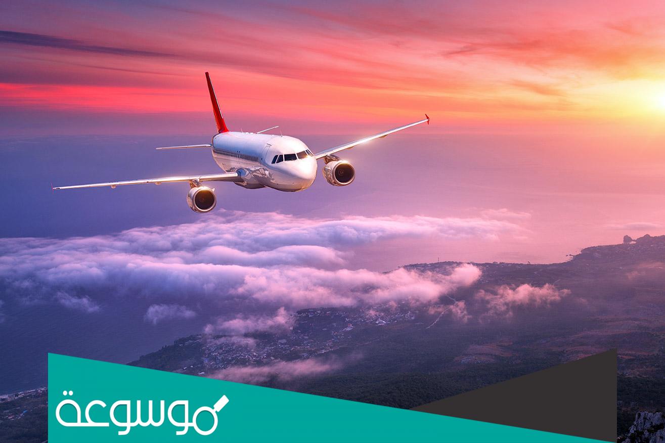 تفسير رؤية الطائرة في السماء في المنام لمختلف الحالات للمتزوجة والحامل