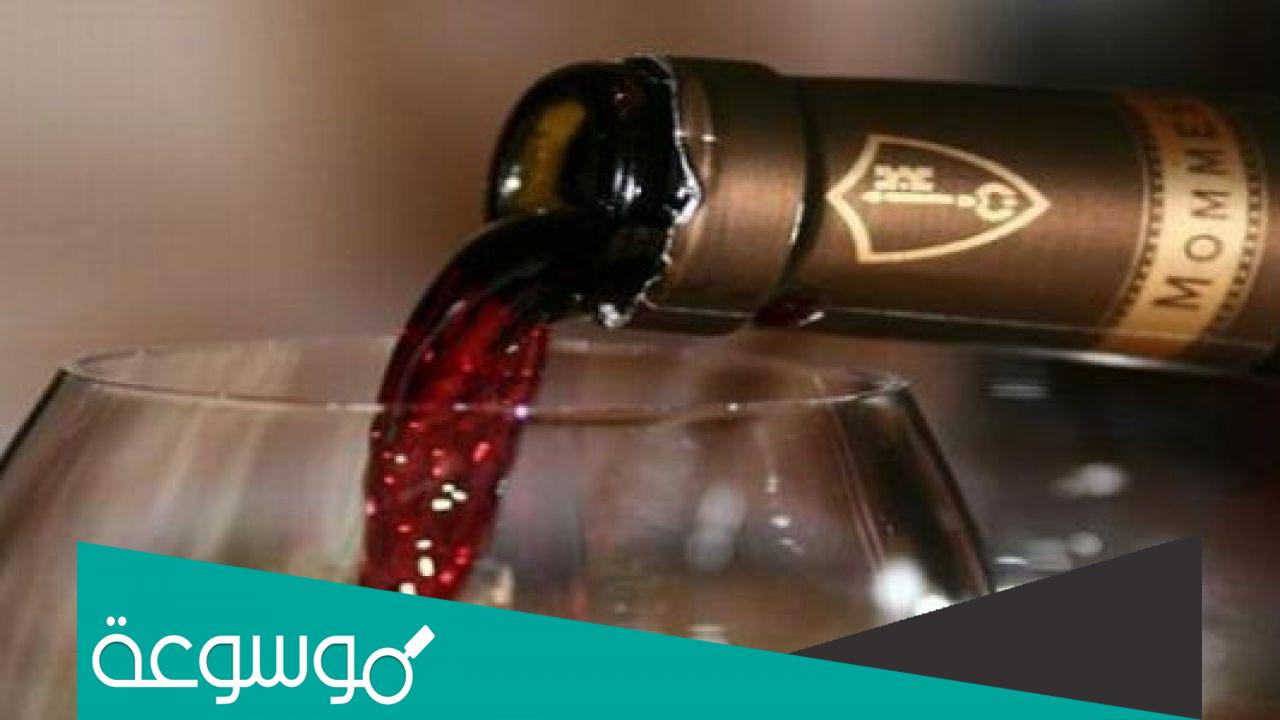 تفسير رؤية الخمر في المنام حسب تفسير ابن سيرين والنابلسي